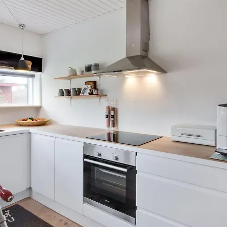 Holiday Ozan - 400m From The Sea In Nw Jutland By Interhome *